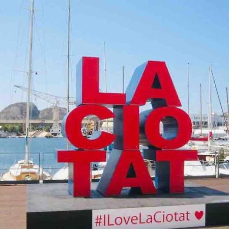 Grand T2 53M2, Proche Plages Et Port , Parking . Apartment La Ciotat Exterior foto